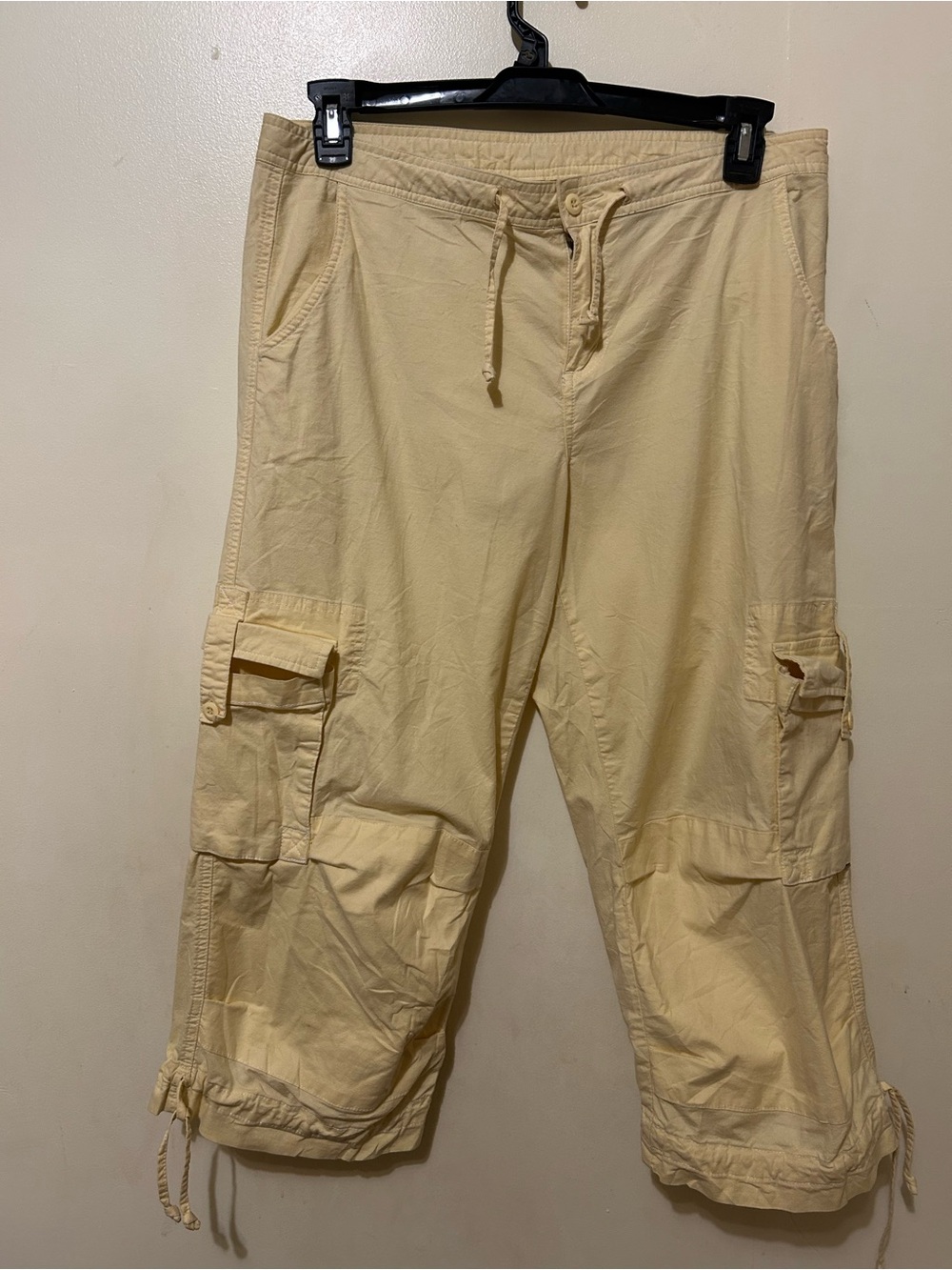 Prana Breathe Cargo Capri Pants drawstring Sz L- yellow